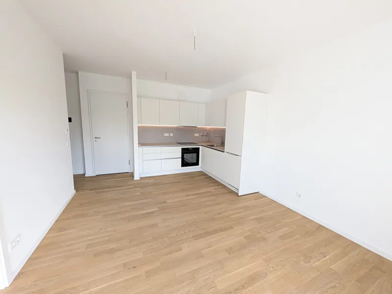 Erstbezug in Berlin-Westend – moderne 2-Zimmer-Neubauwohnung mit Balkon und Blick ins Grüne — photo 1